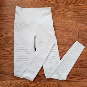 🚫SOLD🚫 Alo Yoga Moto Leggings